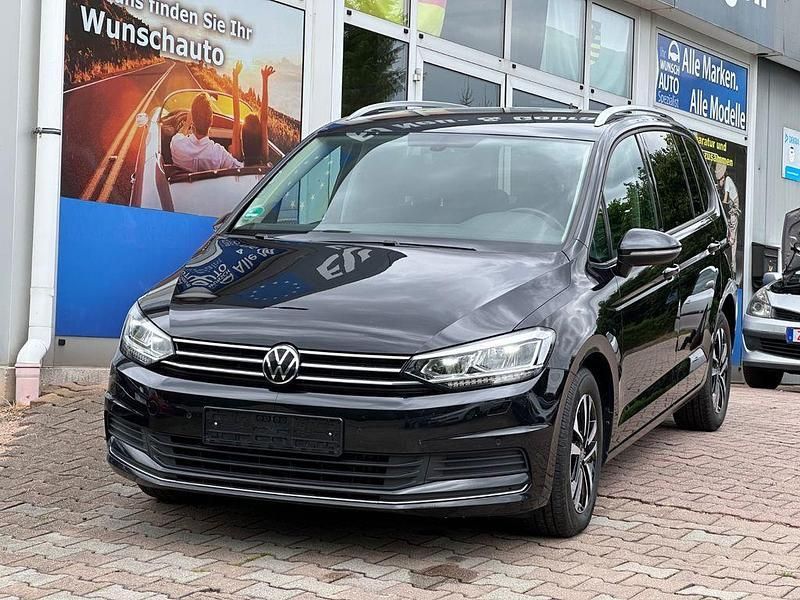 Deep black perleffekt Gebraucht 2020 VW Touran United Van / Kleinbus | 18.500 € (Fairer Preis) - Bild 1/4
