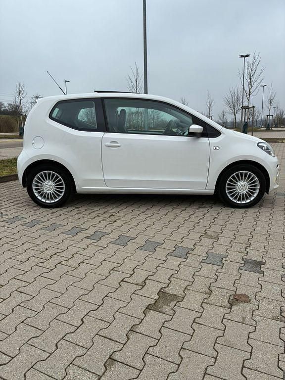 Gebraucht VW up! Highline 75 PS (55 kW) 2012 Weiß Kleinwagen