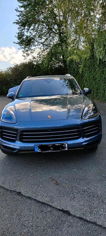 Blau Gebraucht 2018 Porsche Cayenne SUV | 57.999 € (Teuer) - Bild 1/4
