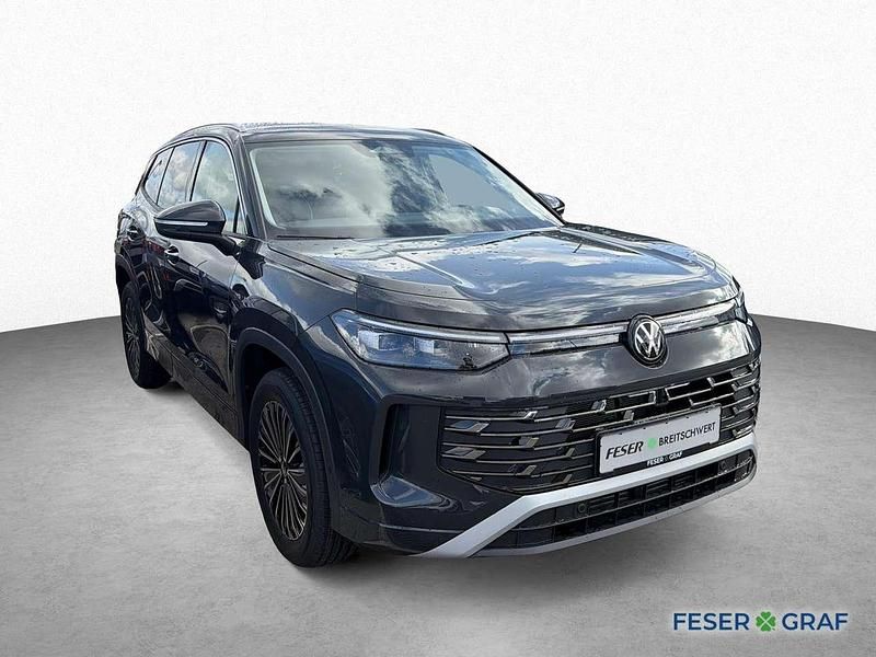 Neu VW Tayron Elegance 150 PS (110 kW) 2026 Uranograu SUV