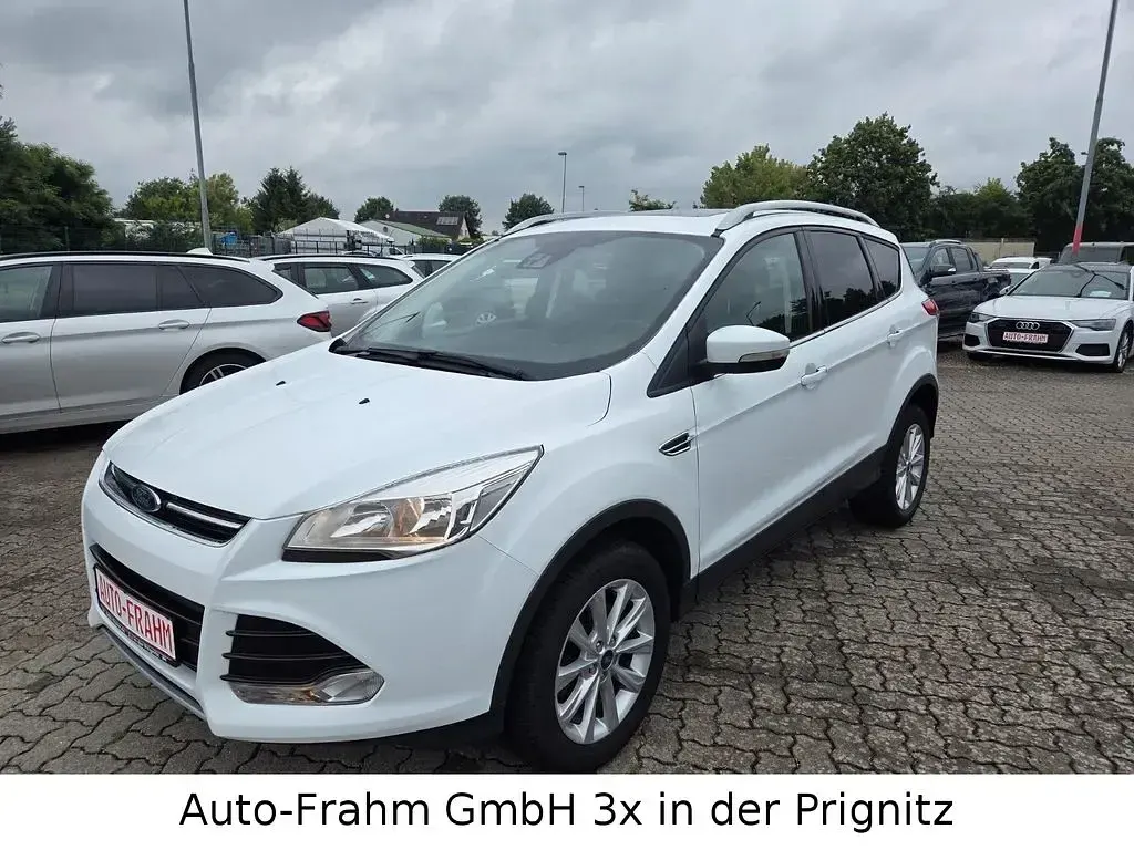 Gebraucht Ford Kuga Titanium 150 PS (110 kW) 2015 Weiß SUV