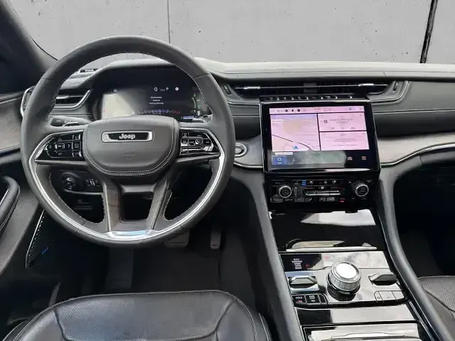 Gebraucht Jeep Grand Cherokee Overland 379 PS (278 kW) 2023 Grau SUV