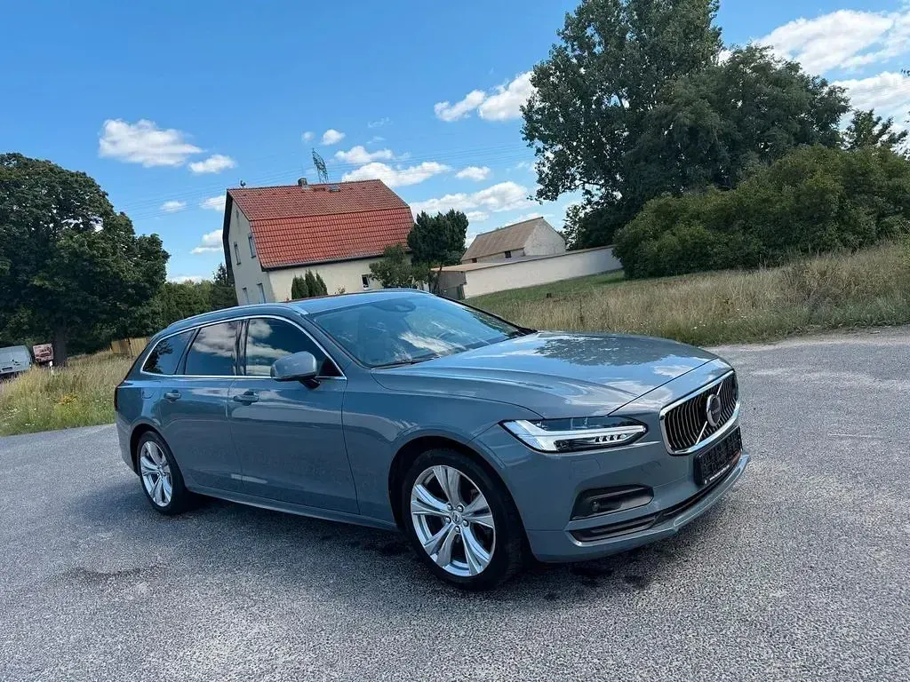 Gebraucht Volvo V90 Inscription 190 PS (139 kW) 2020 Grau Kombi