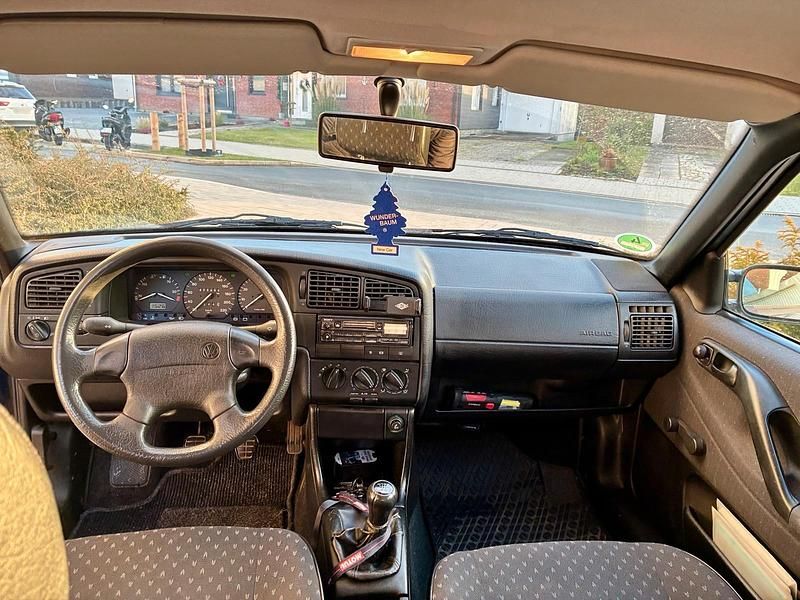Gebraucht VW Passat 90 PS (66 kW) 1993 Blau Kombi