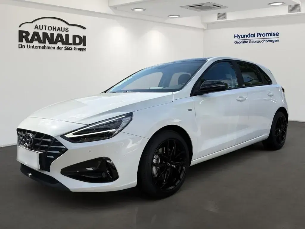 Gebraucht Hyundai i30 160 PS (117 kW) 2022 Limousine