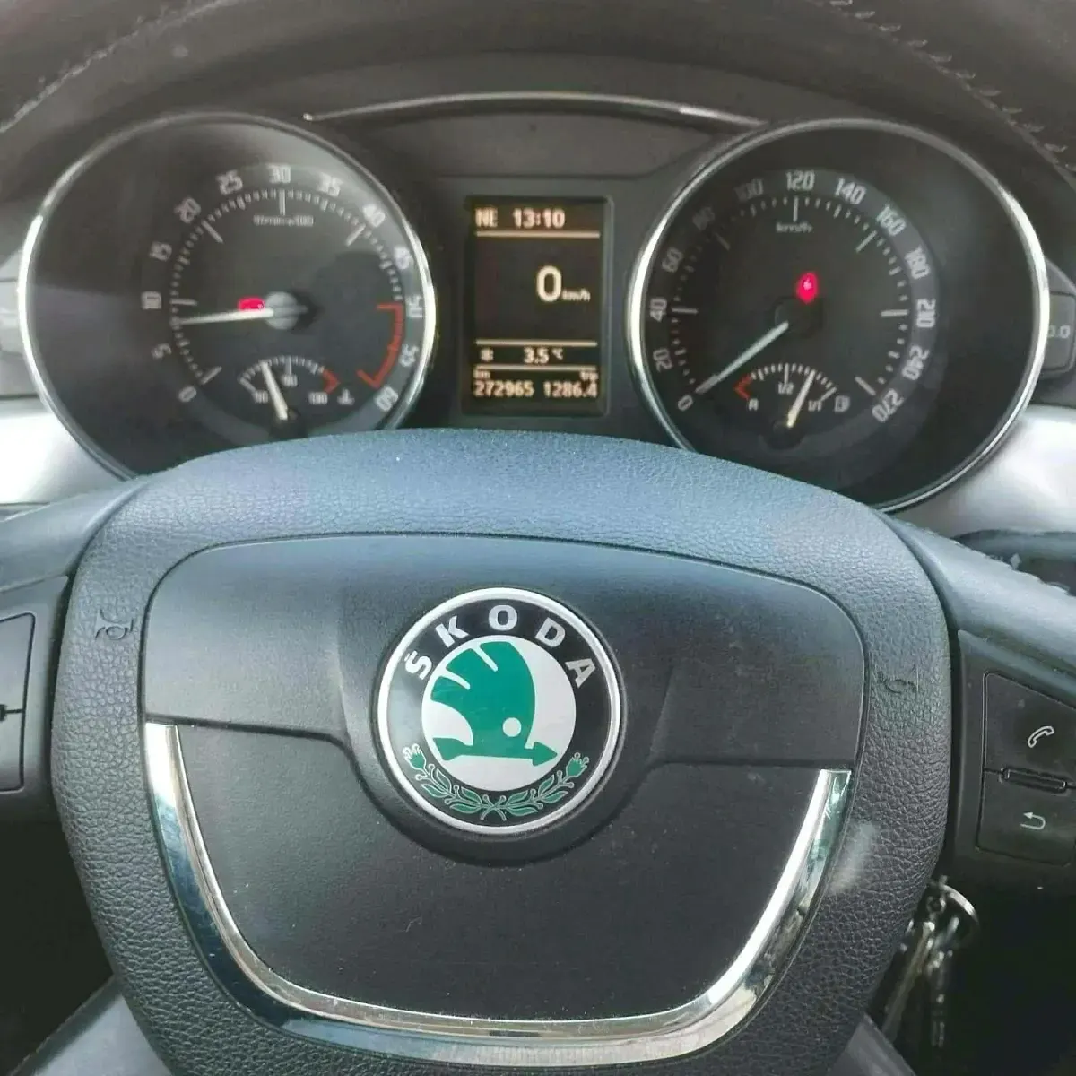 Gebraucht Skoda Superb 170 PS (125 kW) 2012 Blau Kombi