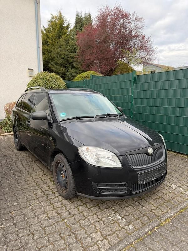 Gebraucht Skoda Fabia 60 PS (44 kW) 2009 Schwarz Kleinwagen