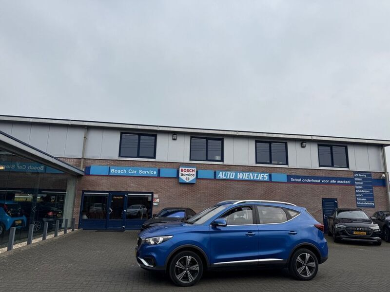 Blau Gebraucht 2019 MG ZS Luxury Limousine | 13.950 € - Bild 1/4