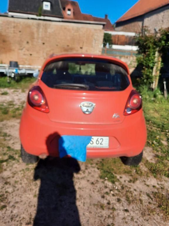 Używany Ford Ka Titanium 69 KM (50 kW) 2010 Czerwony Hatchback