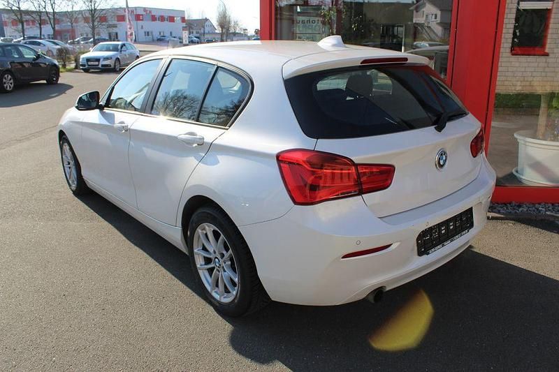Gebraucht BMW 118 Advantage 136 PS (100 kW) 2016 Weiß Kleinwagen