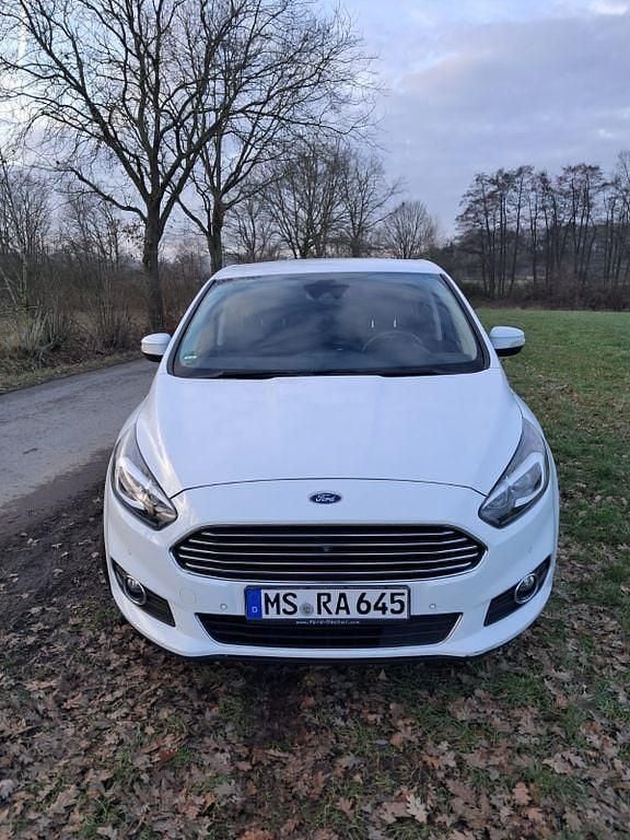 Gebraucht Ford S-MAX Titanium 209 PS (153 kW) 2015 Weiß Van / Kleinbus
