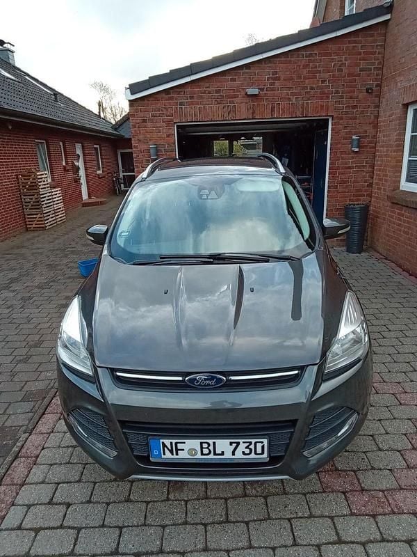Gebraucht Ford Kuga SYNC Edition 150 PS (110 kW) 2016 Grau SUV