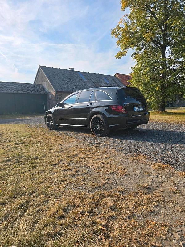 Gebraucht Mercedes R500 306 PS (225 kW) 2006 Schwarz Van / Kleinbus