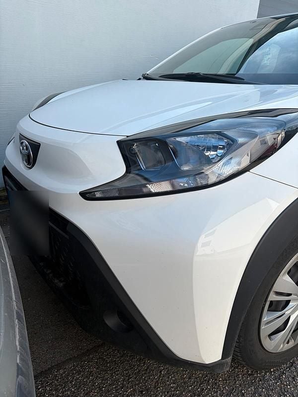 Gebraucht Toyota Aygo X 72 PS (52 kW) 2024 Weiß SUV