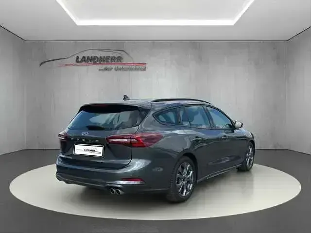 Gebraucht Ford Focus ST-Line 120 PS (88 kW) 2024 Magneticgrau (metallic) Kombi