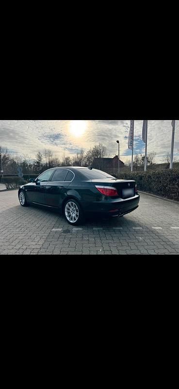 Gebraucht BMW 530 235 PS (172 kW) 2007 Schwarz Limousine