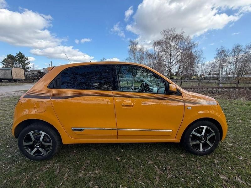 Gebraucht Renault Twingo LIMITED 73 PS (53 kW) 2020 Orange Kleinwagen