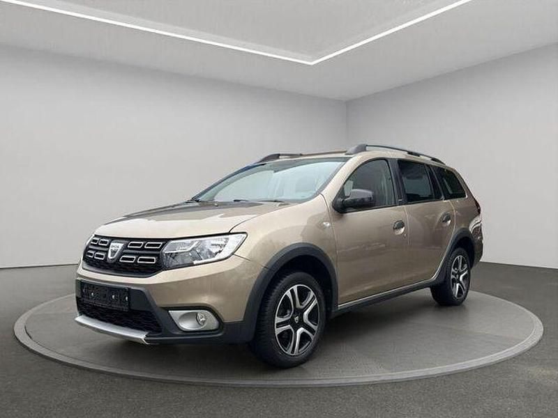 Beige dune (beige dune) Gebraucht 2018 Dacia Logan Stepway Limousine | 9.500 € (Fairer Preis) - Bild 1/4