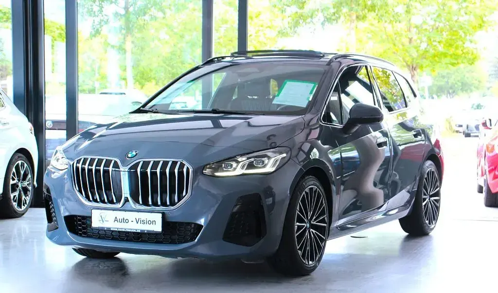 Gebraucht BMW 218 Active Tourer M Sport 136 PS (100 kW) 2024 Grau Van / Kleinbus