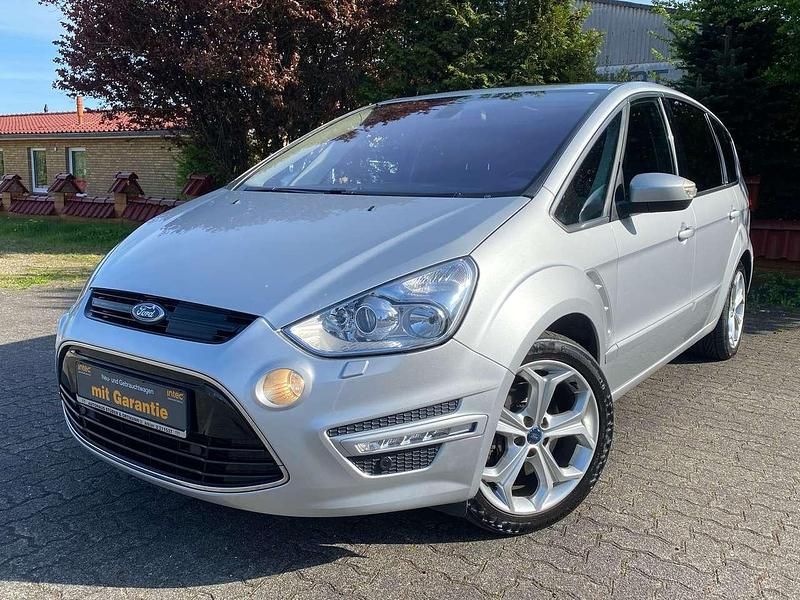 Polarsilber metallic Gebraucht 2010 Ford S-MAX Titanium Van / Kleinbus | 9.980 € (Teuer) - Bild 1/4
