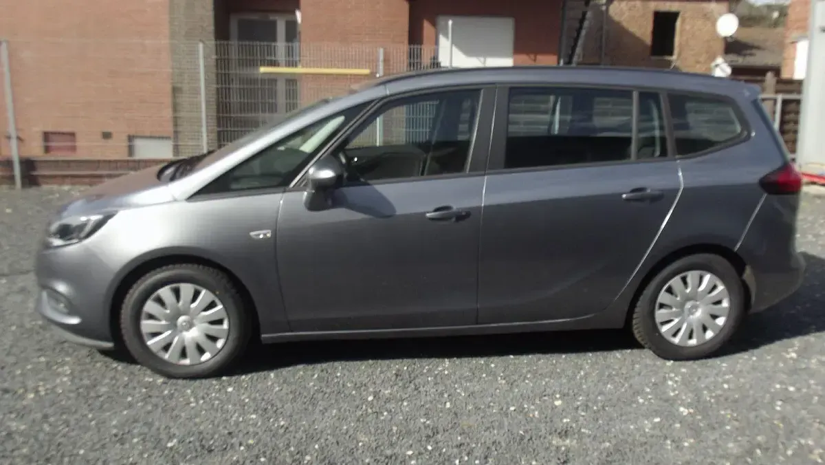 Gebraucht Opel Zafira Selection 120 PS (88 kW) 2017 Grau Van / Kleinbus