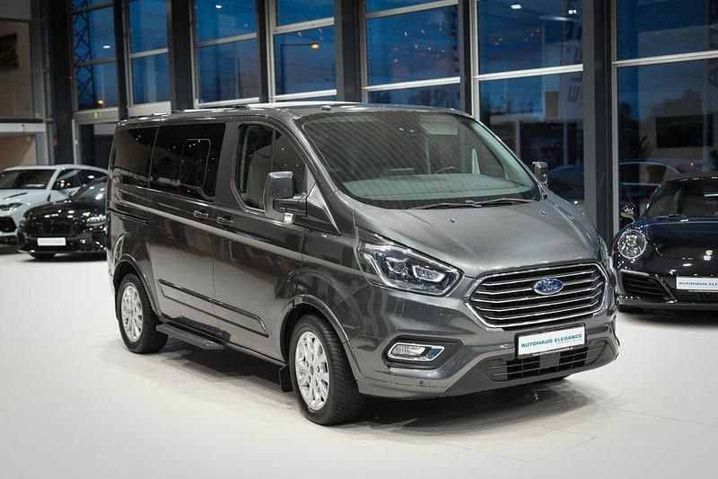 Gebraucht Ford Tourneo Titanium 170 PS (125 kW) 2018 Grau Van / Kleinbus