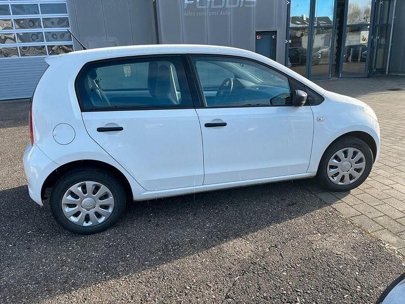 Gebraucht Skoda Citigo Active 60 PS (44 kW) 2015 Weiß Kleinwagen