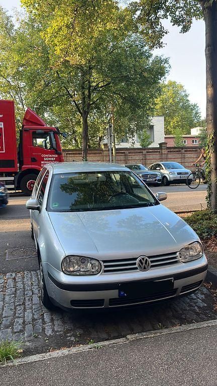 Silber Gebraucht 2002 VW Golf IV Basis Kombi | 800 € (Guter Preis) - Bild 1/3