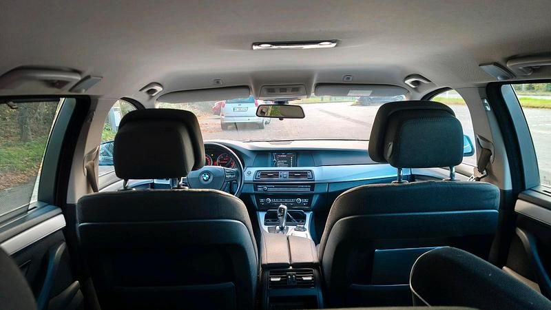 Gebraucht BMW 520 184 PS (135 kW) 2011 Grau Kombi