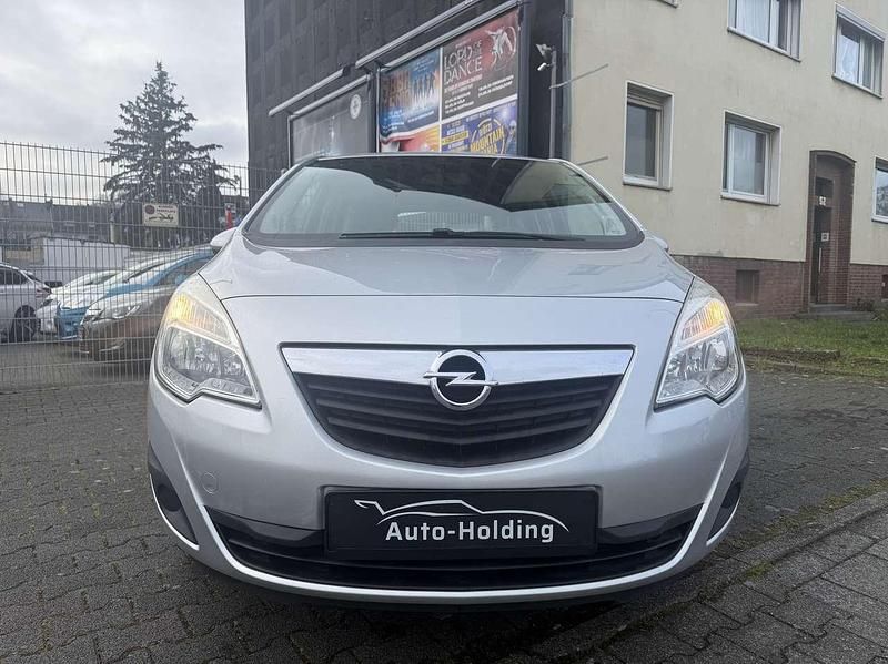 Gebraucht Opel Meriva Selection 101 PS (74 kW) 2012 Silber Van / Kleinbus