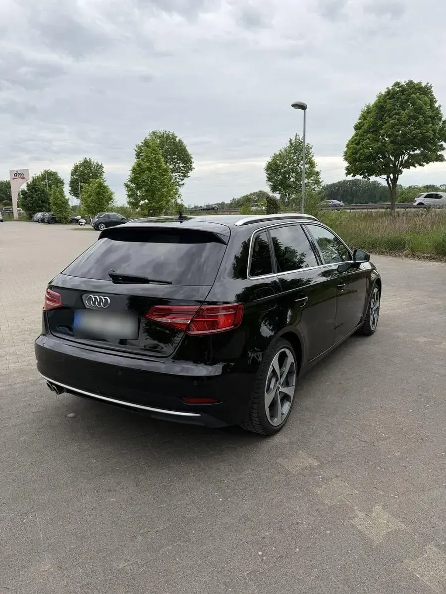 Gebraucht Audi A3 Ambiente 150 PS (110 kW) 2017 Schwarz Limousine