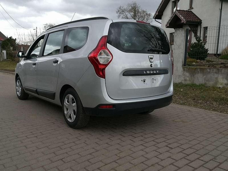 Gebraucht Dacia Lodgy Lauréate 83 PS (61 kW) 2014 Silber Van / Kleinbus