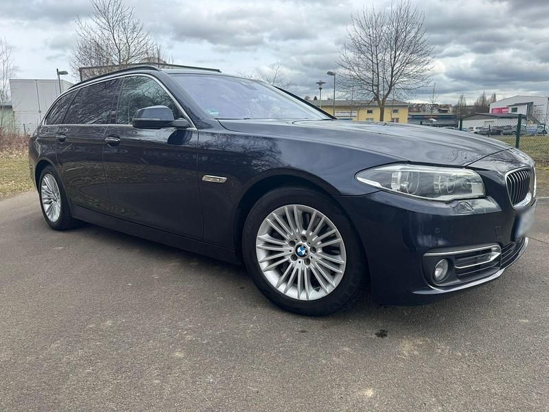 Gebraucht BMW 525 218 PS (160 kW) 2016 Blau Kombi