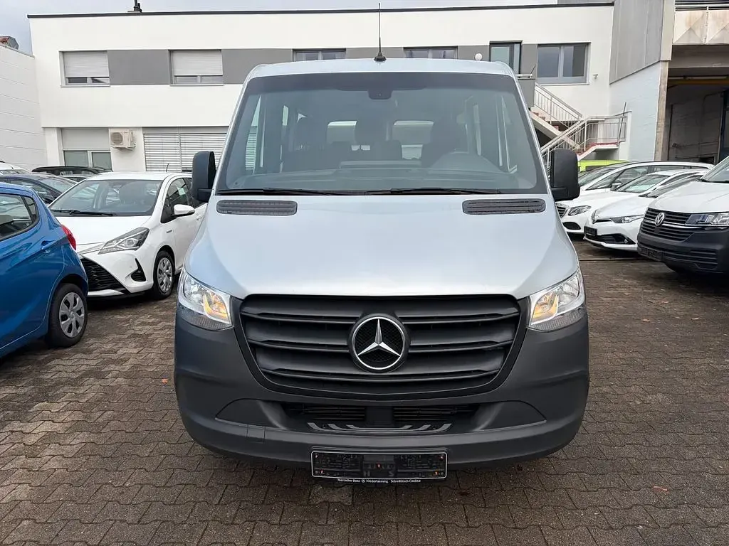 Używany Mercedes Sprinter 143 KM (105 kW) 2020 Srebrny Van
