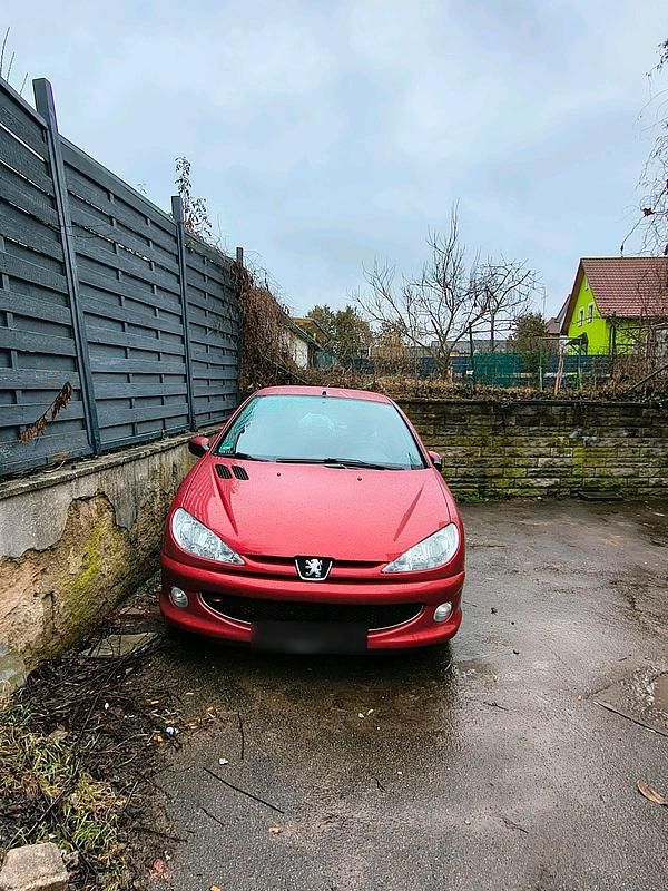 Gebraucht Peugeot 206 75 PS (55 kW) 2009 Rot Kleinwagen