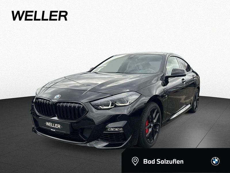 Black sapphire (schwarz) Gebraucht 2024 BMW 220 Performance Coupé | 33.980 € (Fairer Preis) - Bild 1/4