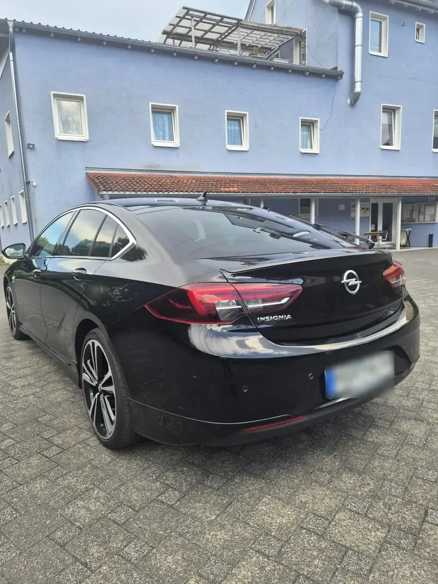 Gebraucht Opel Insignia Dynamic 170 PS (125 kW) 2020 Schwarz Limousine
