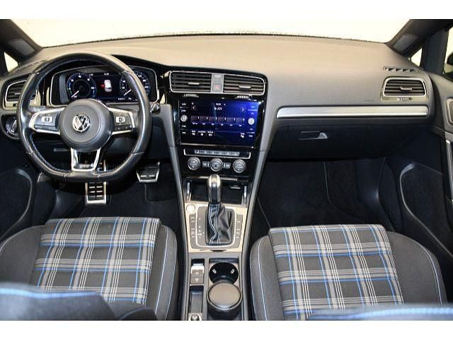 Gebraucht VW Golf VIII GTE 150 PS (110 kW) 2020 Deep black perleffekt (metallic) Limousine