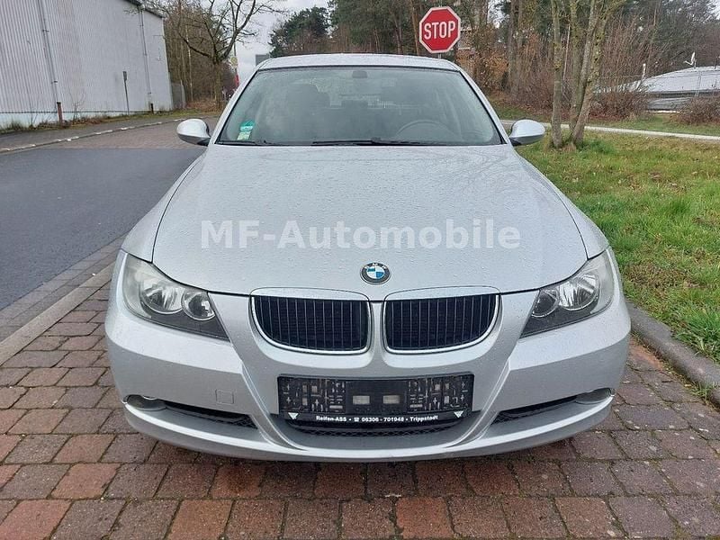Gebraucht BMW 320 163 PS (119 kW) 2006 Silber Limousine