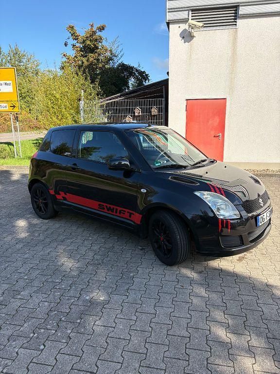 Schwarz Gebraucht 2009 Suzuki Swift Comfort Limousine | 2.990 € (Teuer) - Bild 1/4