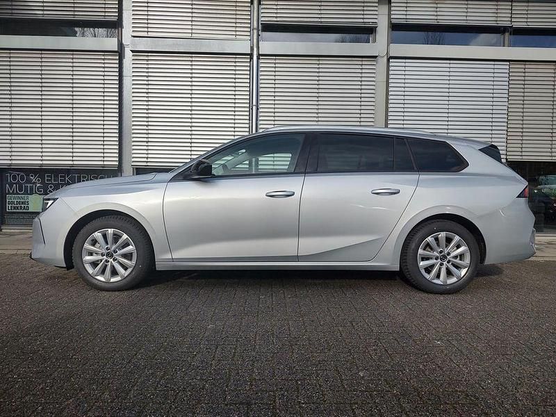 Gebraucht Opel Astra Elegance 110 PS (80 kW) 2024 /typ aussenverkleidung metalliclackierung Kombi