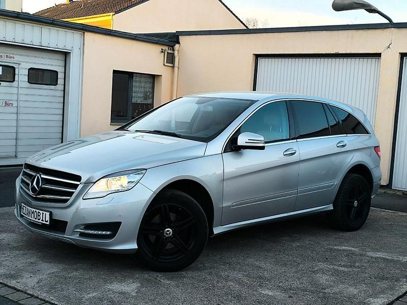 Usata Mercedes R350 265 CV (194 kW) 2012 Argento Monovolume