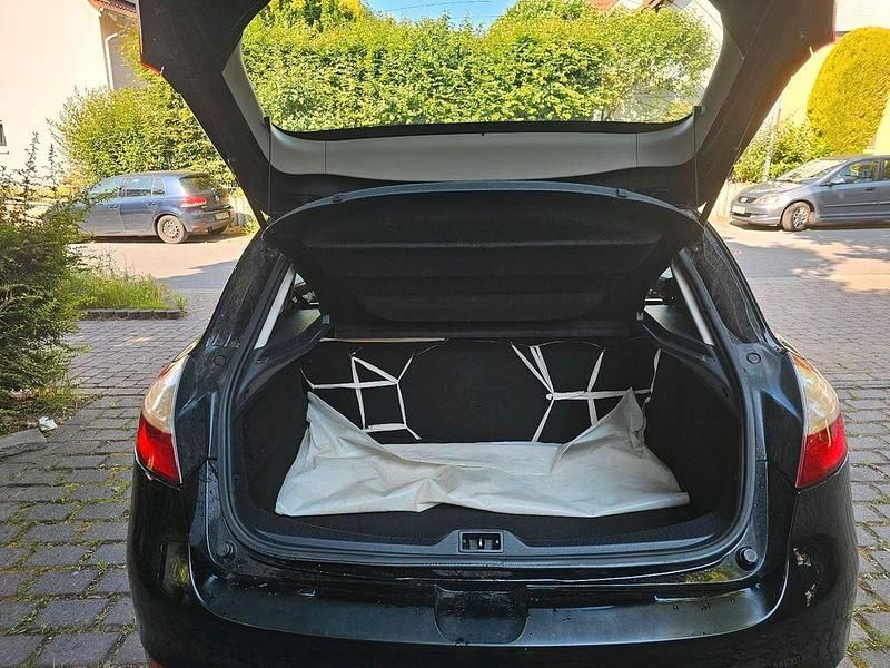 Gebraucht Renault Mégane 110 PS (80 kW) 2011 Schwarz Limousine