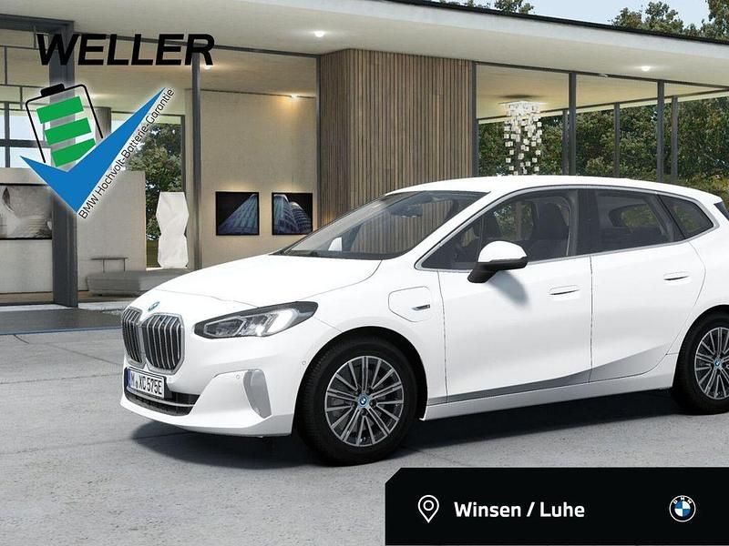 Weiß Gebraucht 2024 BMW 230 Luxury Line Van / Kleinbus | 37.750 € (Guter Preis) - Bild 1/4