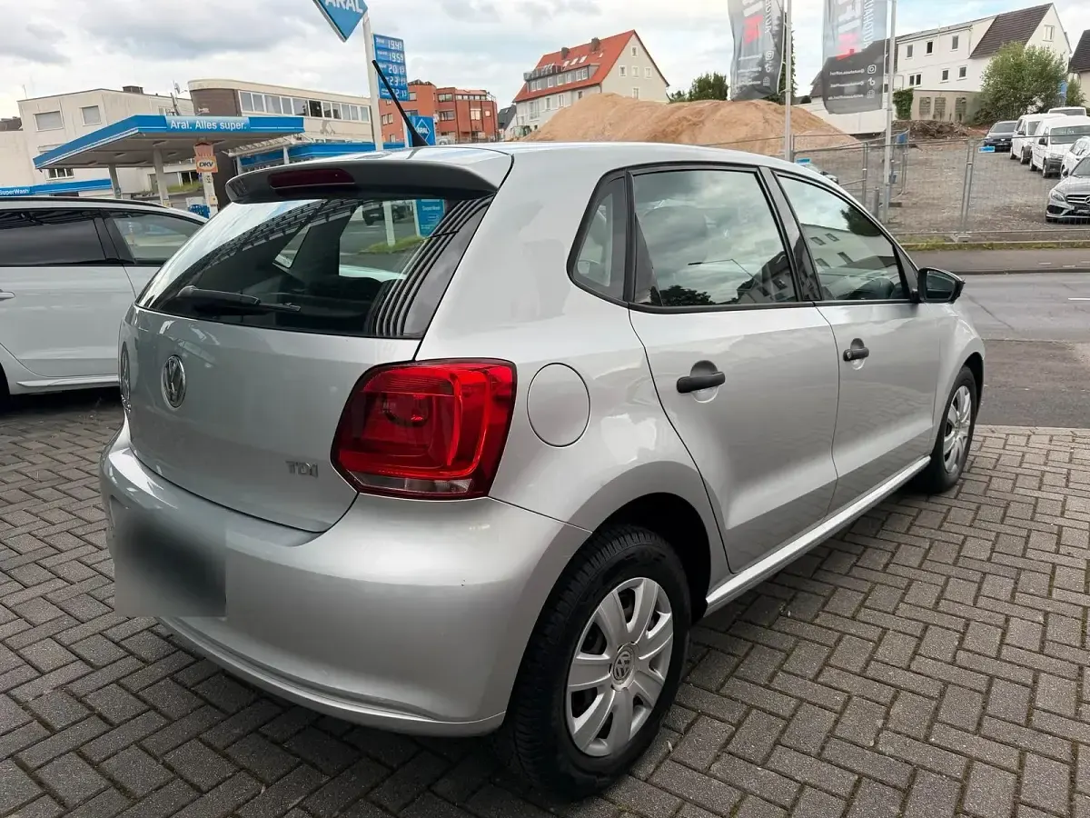 Gebraucht VW Polo 75 PS (55 kW) 2013 Silber Kleinwagen