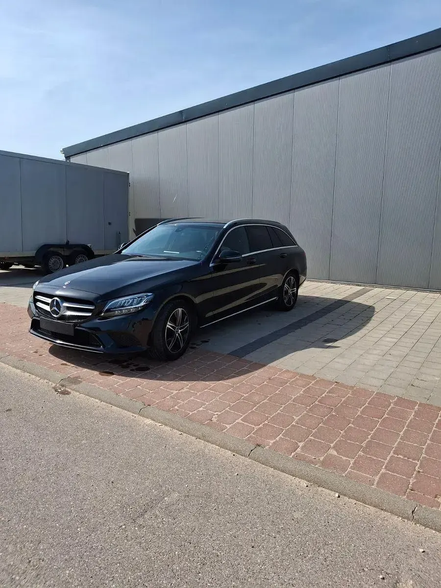 Gebraucht Mercedes C200 160 PS (117 kW) 2020 Schwarz Kombi