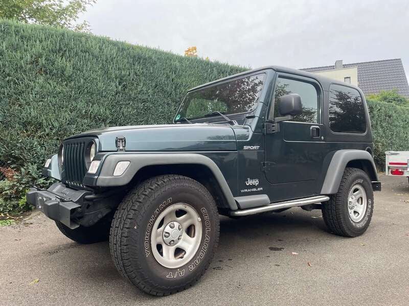 Grün Gebraucht 2005 Jeep Wrangler Sport SUV | 14.990 € (Fairer Preis) - Bild 1/4