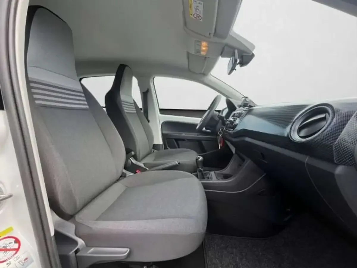 Gebraucht VW up! move up! 65 PS (47 kW) 2022 Pure white Kleinwagen
