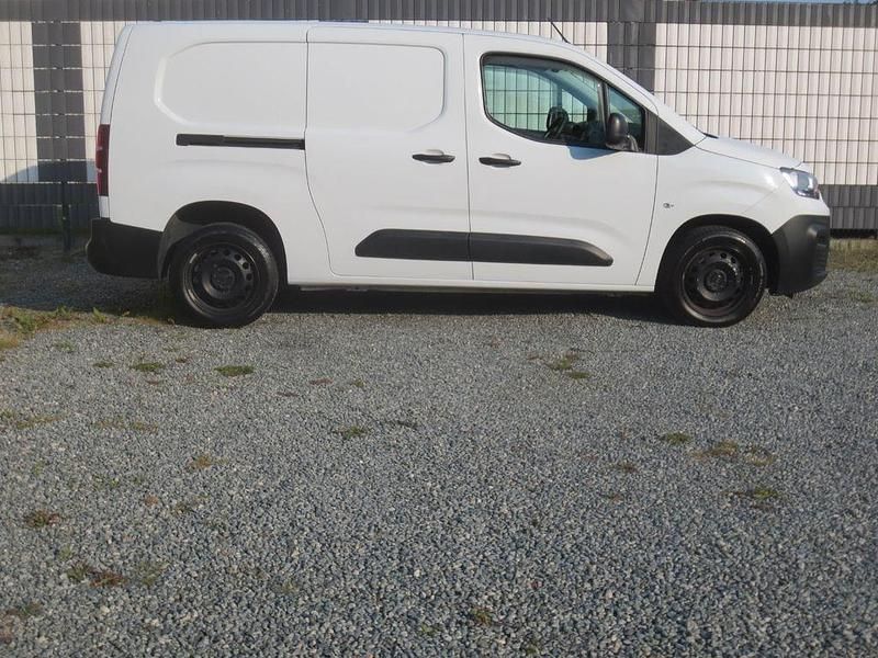 Gebraucht Fiat Doblò 102 PS (75 kW) 2023 Weiß Van / Kleinbus