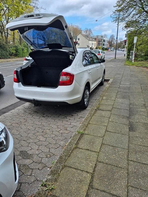 Second-hand Skoda Rapid 105 CP (77 kW) 2013 Alb Hatchback